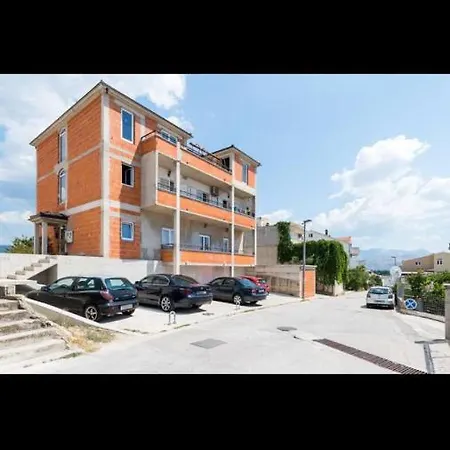 Studio Apartmant Leona With Parking Place شقة سبليت
